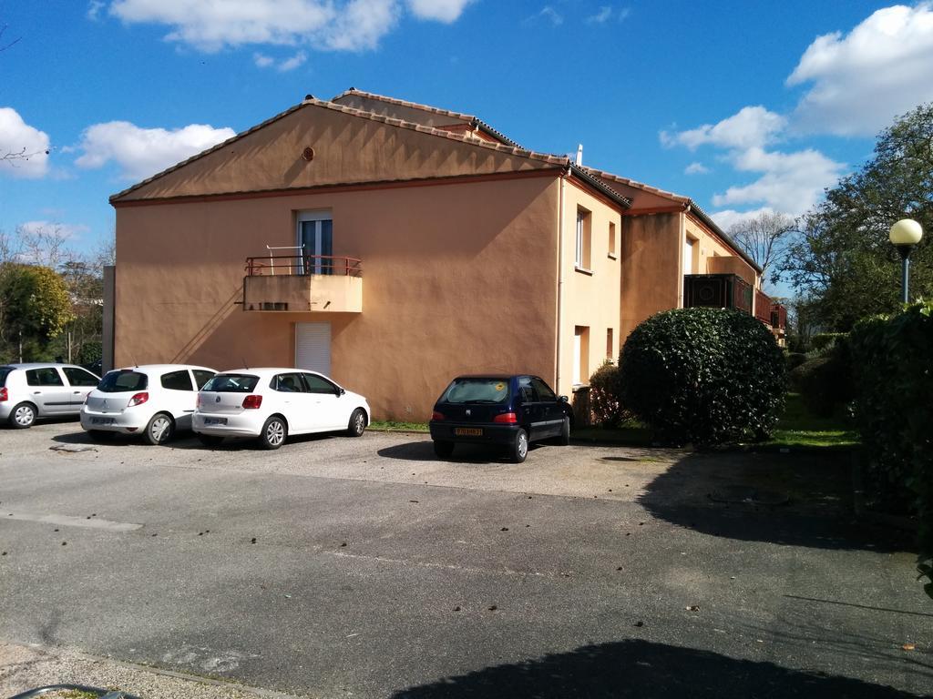 Studio Premium Zenith Arenes Purpan Toulouse Buitenkant foto